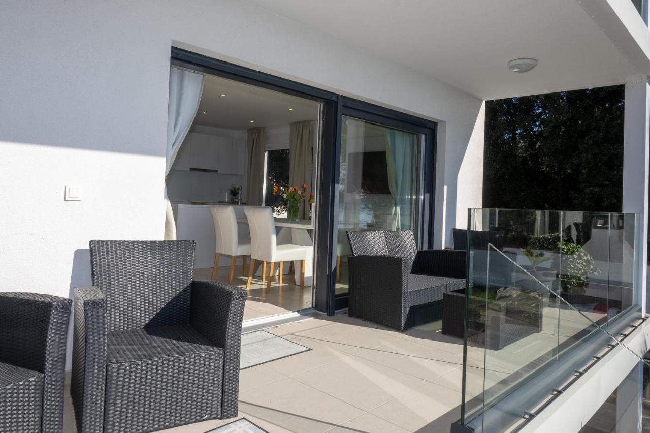 Paradise On The Beach Apartments Bibinje Exteriör bild